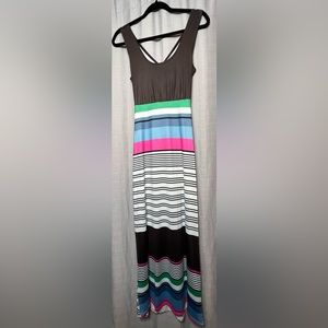 Women’s pattern maxi dress with open back